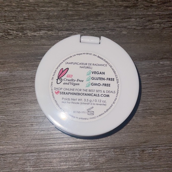 Highlighter has been swatched - Picture 3 of 3